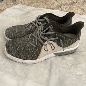 Nike AIRMAX Sequent Men’s Sneakers